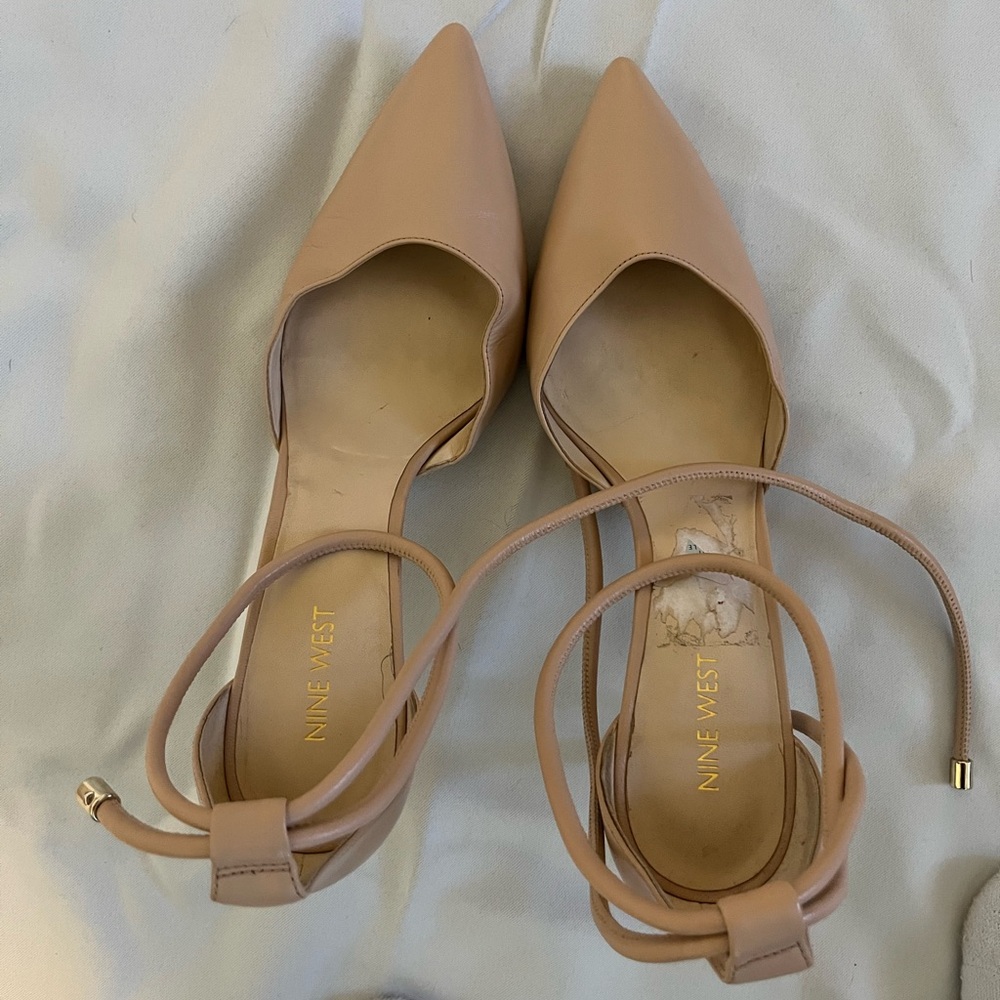 Nine West Women's Nude Pointed Toe Heels